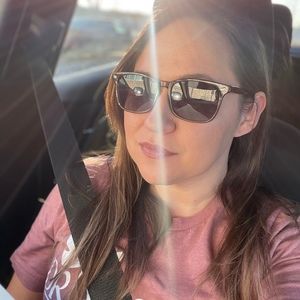 Meet your Posher, Leticia